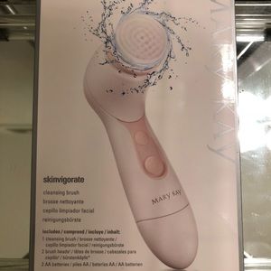 Mary Kay SKINVIGORATE cleansing spin brush